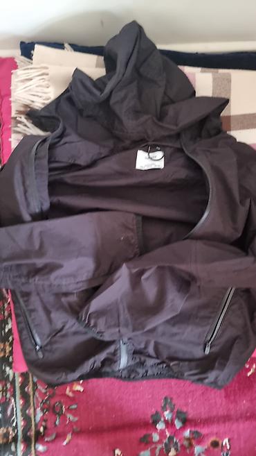 adidas jacket: Kişi üst geyimləri dəsti - Yaşıl kapüşonlu yüngül jaket: tam ön — 5