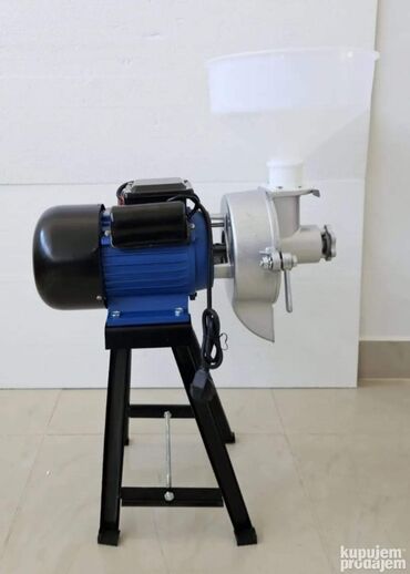 Ostali alati i mašine: Prodajem nov i kvalitetan mlin za kukuruz / za mlevenje kukuruza - — 10