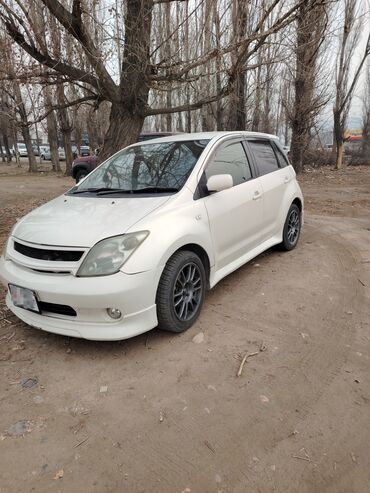 Toyota: Toyota ist: 2002 г., 1.5 л, Автомат, Бензин, Хэтчбэк — 1