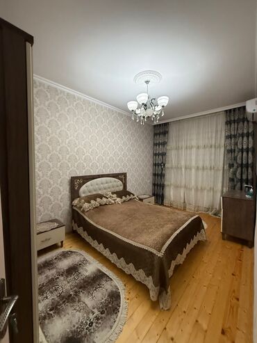 Həyət evləri və villaların satışı: İki mərtəbəli həyət evi - Plan: Yuxarı mərtəbəyə çıxışlı işıqlı — 2