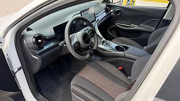lanser 10: BYD E2: 2023 г., Электромобиль, Хэтчбэк — 5