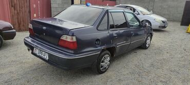 Daewoo: Daewoo Nexia: 1999 г., 1.5 л, Механика, Бензин, Седан