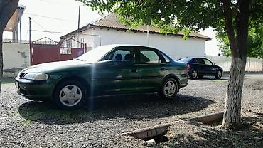 ikinci el radiyator: Opel Vectra: 1.6 l | 1996 il 35000 km Sedan — 5