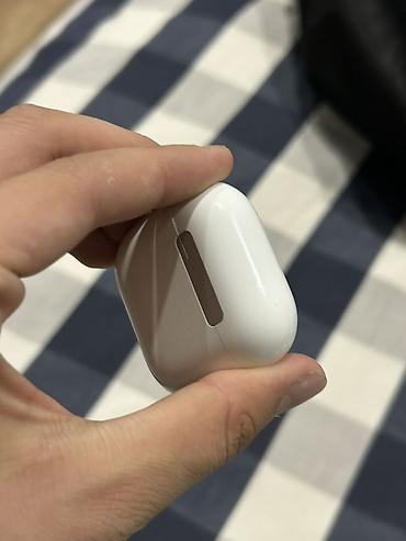 Аудиотехника: Беспроводные наушники-вкладыши, Apple, AirPods 4, Б/у — 6