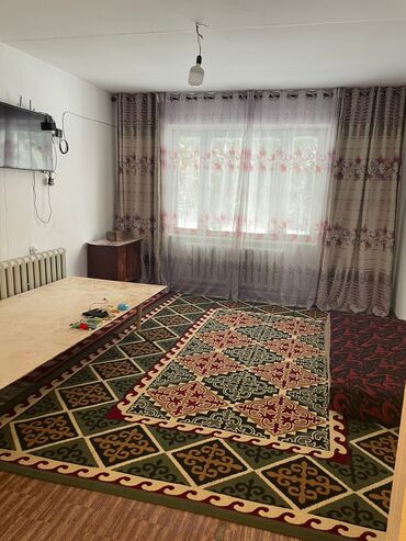 отдых за городом бишкек: 80 м², 4 комнаты, Требуется ремонт Без мебели