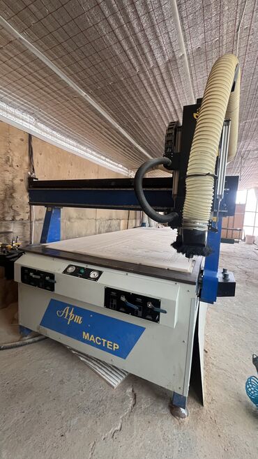 dirnaq avadanliqlari: CNC 4-Axis Ukraynanin Artel firmasının dezgahidir. Olcu -