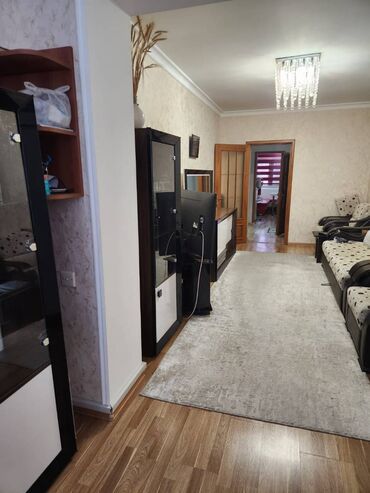 Uzunmüddətli kirayə mənzillər: Xətai rayonu, Afiyəddin Cəlilov küçəsində yerləşən, 5 mərtəbəli -da lalafo.az — 6 Uzunmüddətli kirayə mənzillər: Xətai rayonu, Afiyəddin Cəlilov küçəsində yerləşən, 5 mərtəbəli — 6