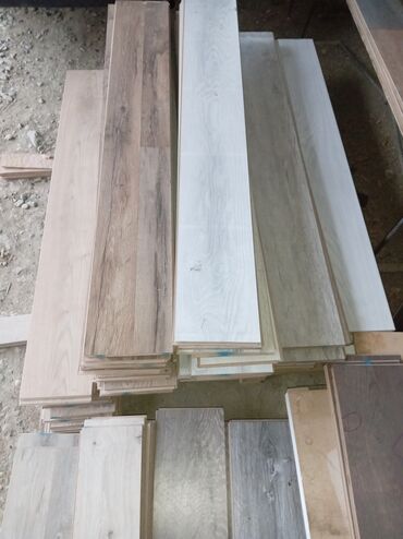 Пиломатериалы: Laminat döşəmə taxtaları – müxtəlif rəng və teksturalar Məhsul