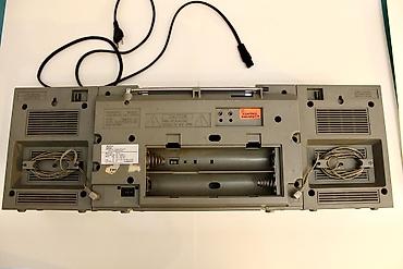 kaset satisi: SABA iki kasetli portativ “boombox” maqnitofon/radio - İki kaset — 2
