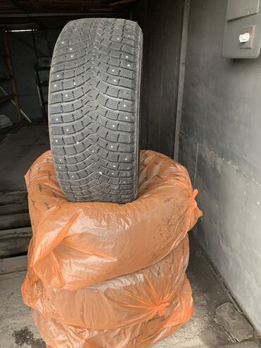 Шины: Шины 285 / 50 / R 20, Зима, Б/у, Комплект, Внедорожные (АТ/МТ), Michelin