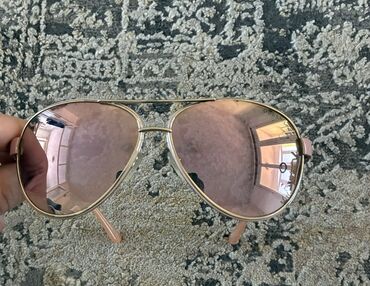 Ostala ženska odeća: Original žense naočare (Guess, Ray Ban) U dobrom stanju, cena po — 9