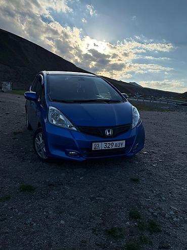 фит 3: Honda Fit: 2010 г., 1.4 л, Вариатор, Бензин, Хэтчбэк — 3
