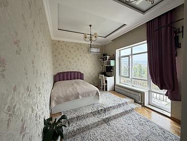 35: 3 комнаты, 80 м², 12 мкр Элитка, 8 этаж — 4