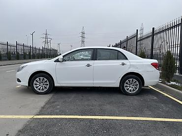 BYD: BYD E5: 2019 г., Седан — 3