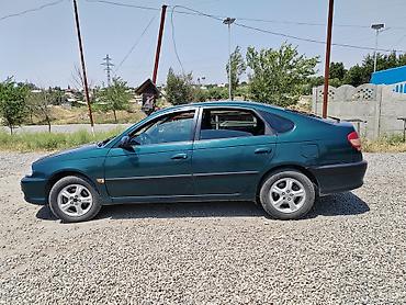 авто ярис: Toyota Avensis: 2002 г., Лифтбек — 1