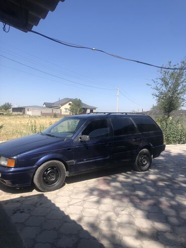 шины r16c: Volkswagen Passat: 1992 г., 1.8 л, Механика, Бензин, Универсал