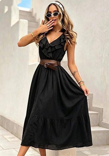 link: Letnja midi haljina sa volanima
2300 din
S M L — 5