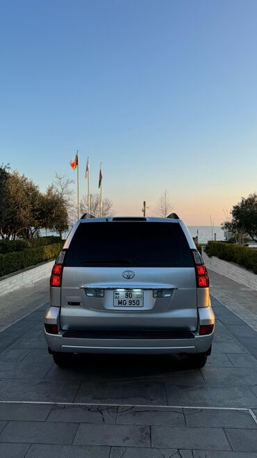 Toyota: Toyota Land Cruiser Prado: 4 l | 2007 il Ofrouder/SUV — 4