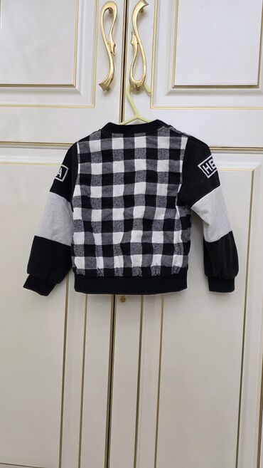 Верхняя одежда: Покупали в Корее. Смешная цена.Размер 100.Детская куртка-бомбер на — 7