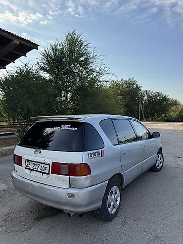 авто клей: Toyota Ipsum: 1996 г., 2 л, Автомат, Бензин, Минивэн — 4