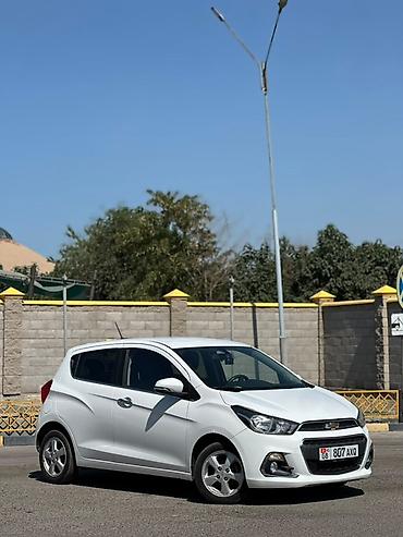 spark 2020: Chevrolet Spark: 2017 г., 1 л, Вариатор, Бензин, Хэтчбэк — 5