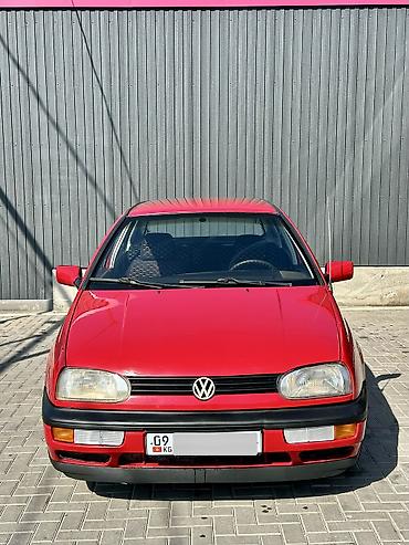 Volkswagen Golf: 1993 г., 1.8 л, Механика, Бензин, Хэтчбэк