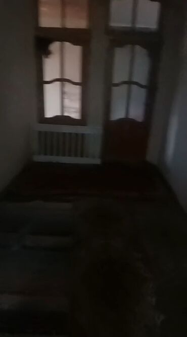 Həyət evləri və villaların satışı: Avtozavod Qəsəbəsi, Komandirin Küçəsi, Leyla Marketin yanı ( — 15