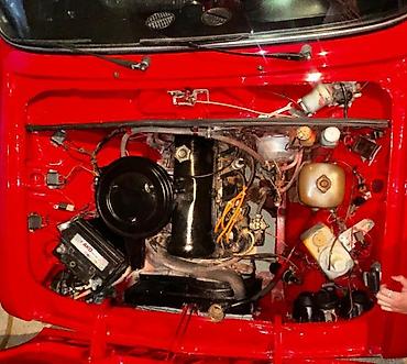 VAZ (LADA): VAZ 2101 (Jiquli) – klassik sedan Xüsusiyyətlər: - Kuzov rəngi — 3