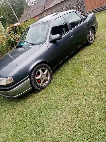 w211 radiator: Opel Vectra A sedan - Kuzov: 4 qapılı sedan, tünd boz rəng - Mühərrik — 6