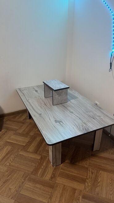 купить готовый туалет для дачи: Кухонный стол, Б/у, Угловой, Нераскладной, Дерево