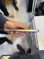 Apple iPhone: IPhone 15 Pro, 256 GB, Natural Titanium, Face ID — 9