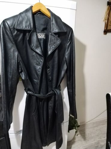 crni kaput broj: L (EU 40), Upotrebljenо, Sa postavom, bоја - Crna