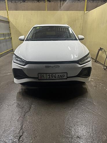 BYD E2: 2025 г., Электромобиль, Кроссовер