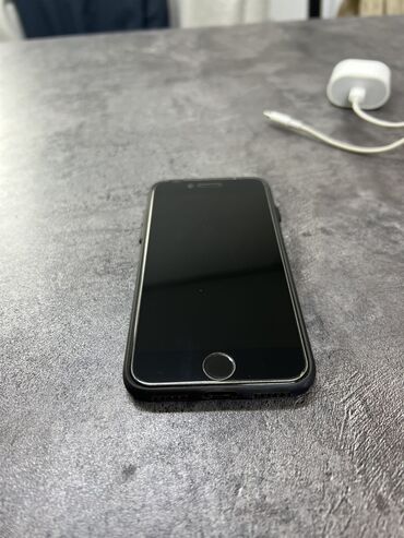 аккумулятор для айфона: IPhone SE 2020, 128 ГБ, Черный, 77 %