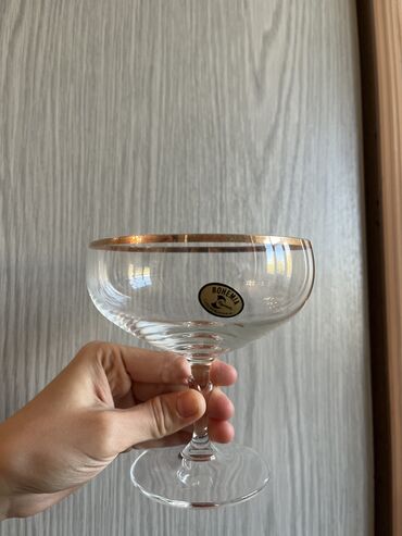 bir yas ucun tort sekilleri: Tort və şiriniyyat qabı