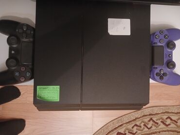 купить playstation 4 в баку: PlayStation 4 (PS4) oyun konsolu – 1 TB yaddaş Paket: - PS4 korpus (1