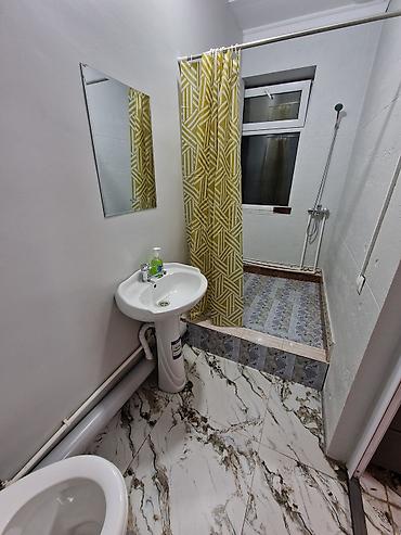 Посуточная аренда квартир: 6 комнат и более, Бронь, Банные принадлежности, Кондиционер — 16