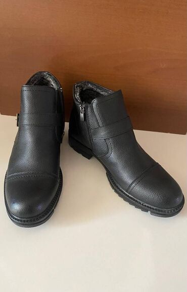 Krasofkalar və idman ayaqqabıları: Türkiyə istehsalı keyfiyyətli dəri botinka raz-44 içi mex, rahat və