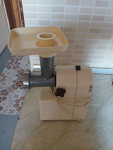 Ət çəkən maşınlar: Elektrik ətçəkən maşın - Tip: Stolüstü elektrik ətçəkən - Korpus — 1