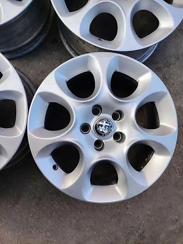 kompletni točkovi: Alu felne R16 Alfa Romeo 5x110. Alu felne R16 Alfa Romeo 5x110 7jx16H2 — 5