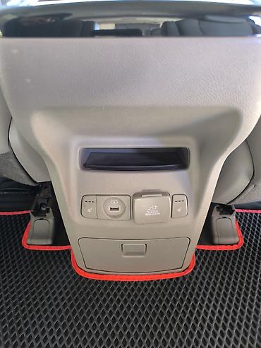 Kia: Kia Carnival: 2017 г., Автомат, Бензин, Минивэн — 3