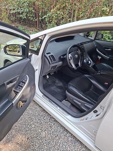 би лед установка: Toyota Prius: 2010 г., 1.8 л, Вариатор, Гибрид, Лифтбек — 7