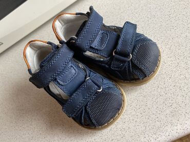 citroen berlingo 19: Продается турецкая ортопедическая детская обувь . В хорошем состоянии