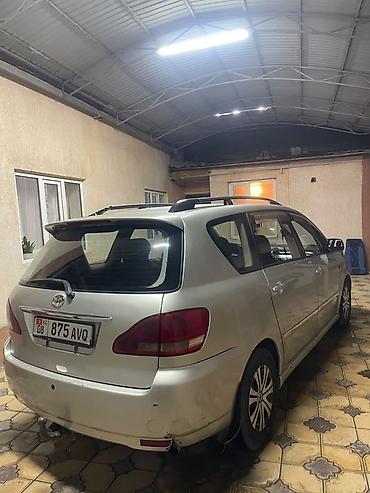 wuling starlight 730: Toyota Avensis: 2003 г., Механика, Дизель, Минивэн — 2
