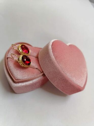 Minđuše: Mindjuše
Cena:900din na lalafo.rs — 12 Minđuše: Mindjuše
Cena:900din — 12