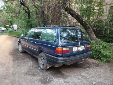 пассат 1993: Volkswagen Passat: 1993 г., 1.8 л, Бензин, Универсал