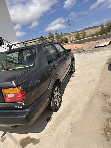 jac 9: Volkswagen Jetta: 1990 г., Седан — 3