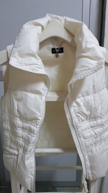 Paltolar: Все товары можно сказать не одеванные белый плащ Max.co .Красное -da lalafo.az — 13 Paltolar: Все товары можно сказать не одеванные белый плащ Max.co .Красное — 13