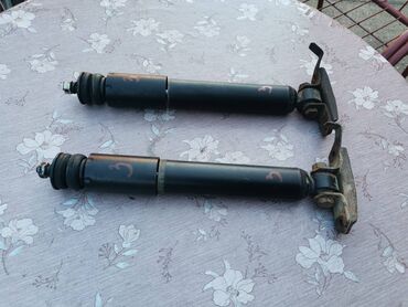 Auto delovi: Prednji amortizer Lada 7 Riva br.3a. Polovno, kao novo. Malo bilo na — 3