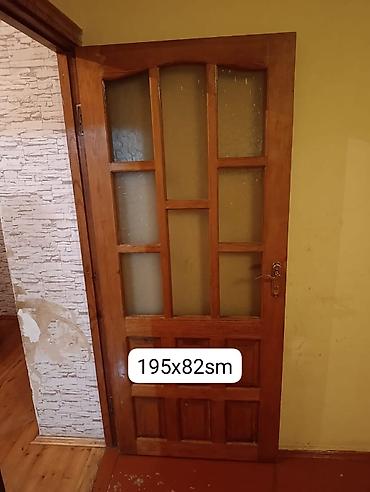 nar agacı: Taxta daxili qapı – şüşəli model - Ölçü: 195 x 82 sm (şəkildə — 1